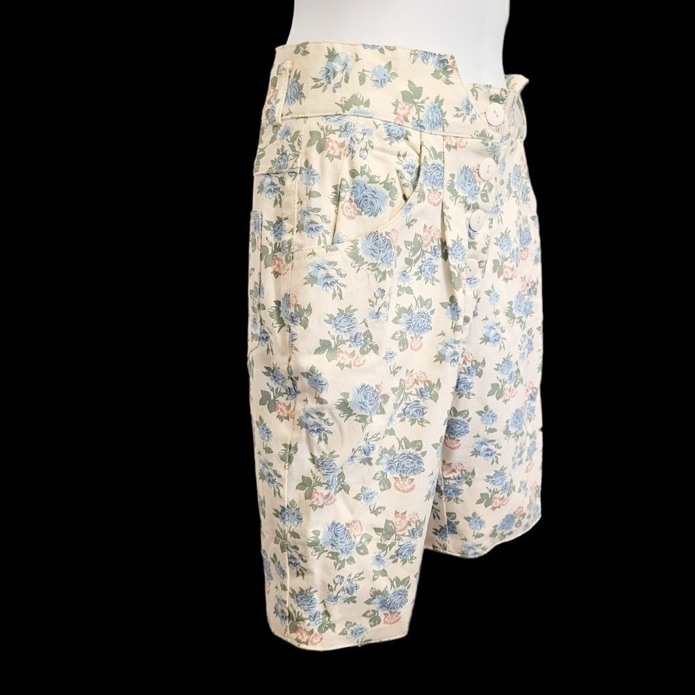 2/$20 Vintage Y2K Floral Pattern Shorts Pants Jeans Size: Small - Picture 2 of 8
